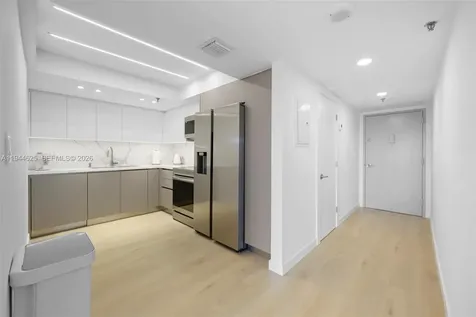 20505 E Country Club Drive Aventura FL 33180