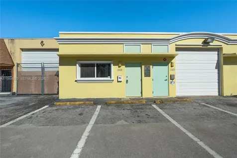 2325 NW 30th Street Oakland Park FL 33311