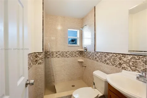 2325 NW 30th Street Oakland Park FL 33311