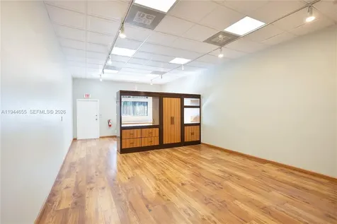 2325 NW 30th Street Oakland Park FL 33311