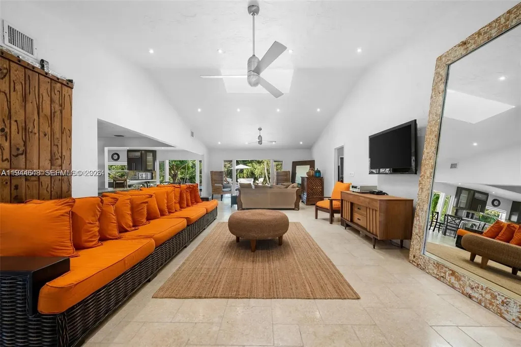 6411 SW 185th Way Weston FL 33332