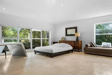 6411 SW 185th Way Weston FL 33332