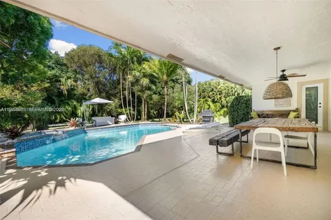 6411 SW 185th Way Weston FL 33332