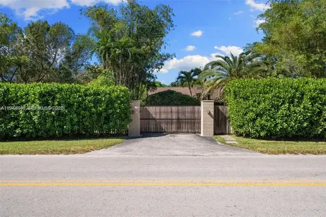 6411 SW 185th Way Weston FL 33332