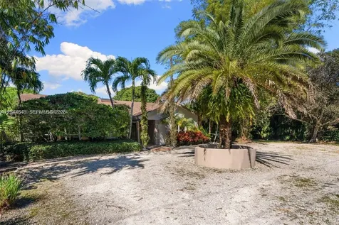 6411 SW 185th Way Weston FL 33332