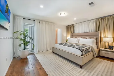 5910 N Bayshore Drive Miami FL 33137
