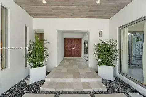 5910 N Bayshore Drive Miami FL 33137