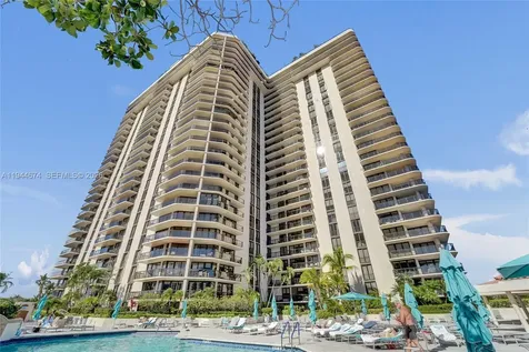 19667 Turnberry Way Aventura FL 33180