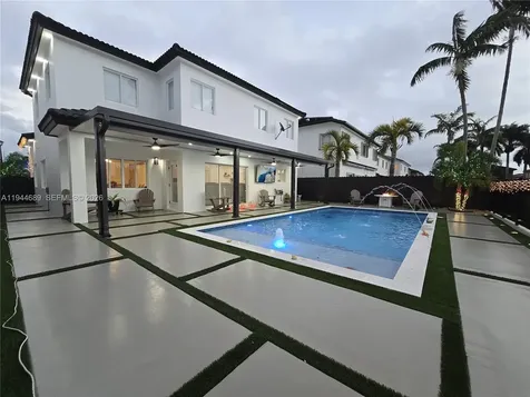 1680 SW 154th Path Miami FL 33185
