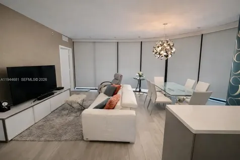 45 SW 9th Street Miami FL 33130