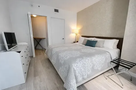 45 SW 9th Street Miami FL 33130