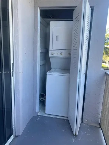 2690 W 76th Street Hialeah FL 33016