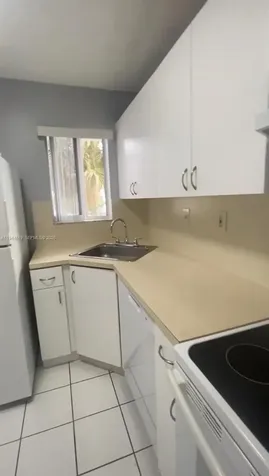 2690 W 76th Street Hialeah FL 33016