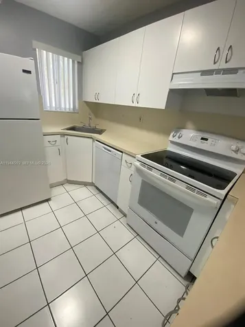 2690 W 76th Street Hialeah FL 33016