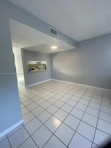 2690 W 76th Street Hialeah FL 33016