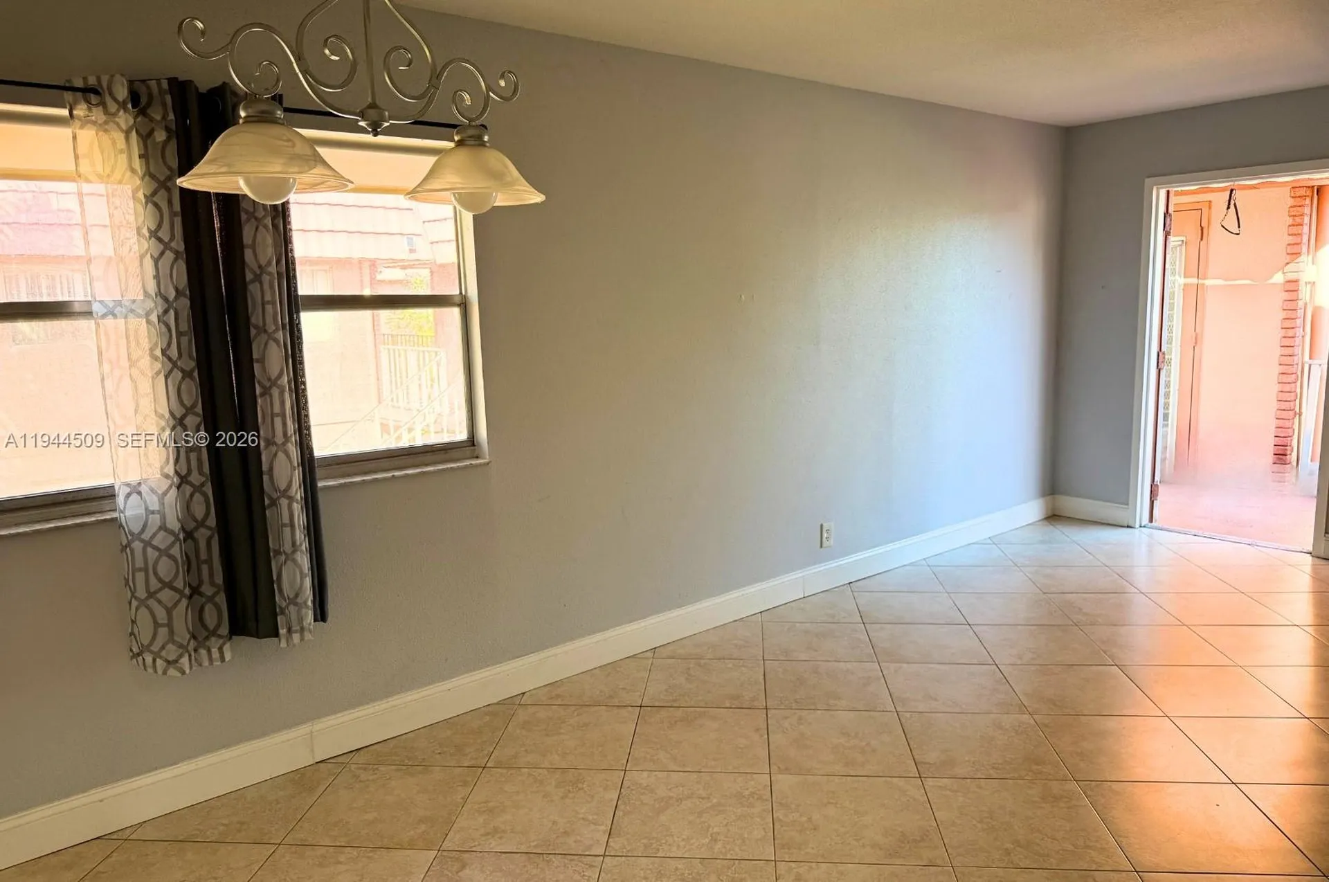 566 Saxony L Delray Beach FL 33446