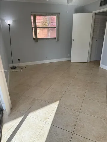 566 Saxony L Delray Beach FL 33446
