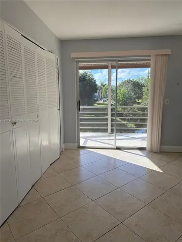 566 Saxony L Delray Beach FL 33446
