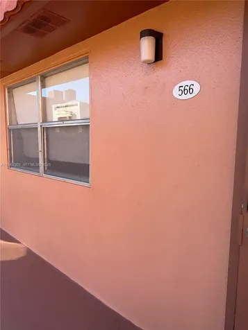 566 Saxony L Delray Beach FL 33446