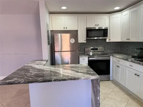 566 Saxony L Delray Beach FL 33446
