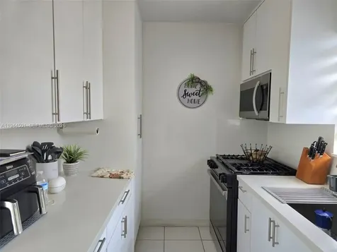 1265 W 24th Street Hialeah FL 33010