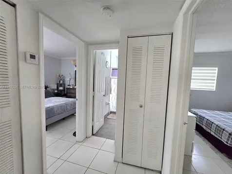 1265 W 24th Street Hialeah FL 33010
