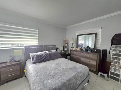 1265 W 24th Street Hialeah FL 33010
