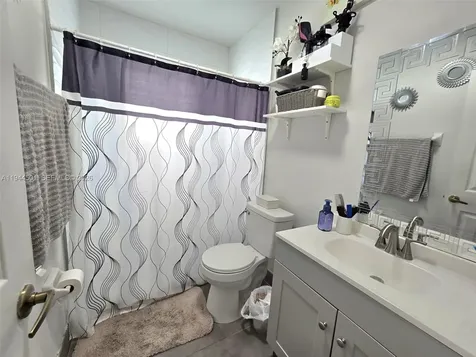 1265 W 24th Street Hialeah FL 33010