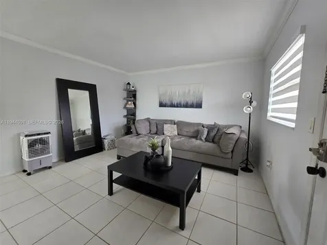1265 W 24th Street Hialeah FL 33010