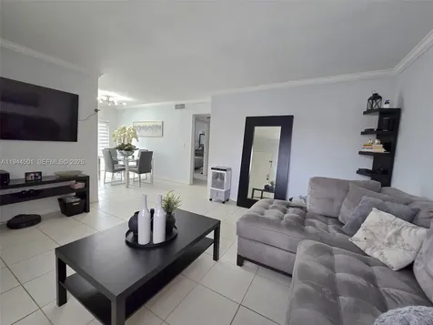 1265 W 24th Street Hialeah FL 33010