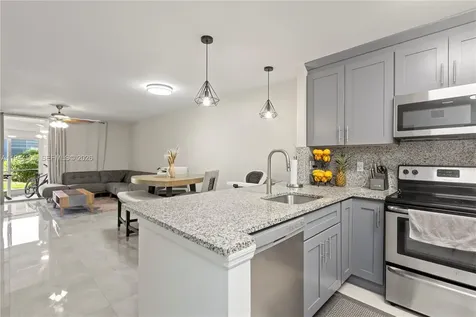 400 SE 10th Street Deerfield Beach FL 33441