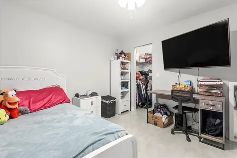 400 SE 10th Street Deerfield Beach FL 33441