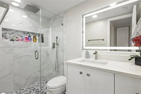 400 SE 10th Street Deerfield Beach FL 33441