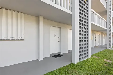 400 SE 10th Street Deerfield Beach FL 33441