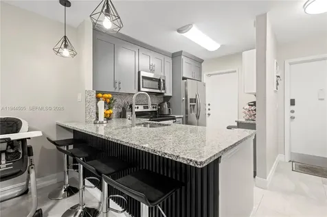 400 SE 10th Street Deerfield Beach FL 33441