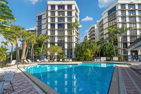 13953 Kendale Lakes Circle Miami FL 33183