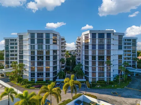 13953 Kendale Lakes Circle Miami FL 33183