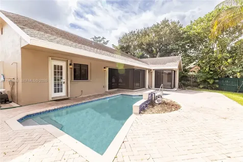 8775 SW 57th Street Cooper City FL 33328
