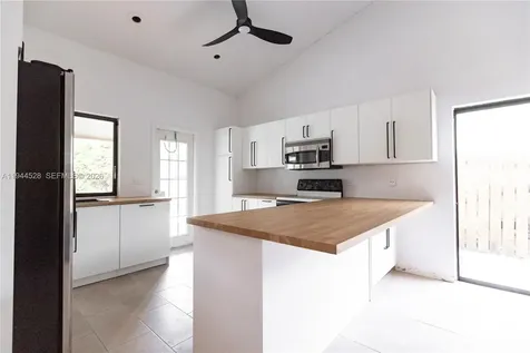 8775 SW 57th Street Cooper City FL 33328