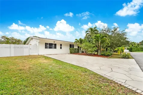 8265 SW 119th Street Miami FL 33156