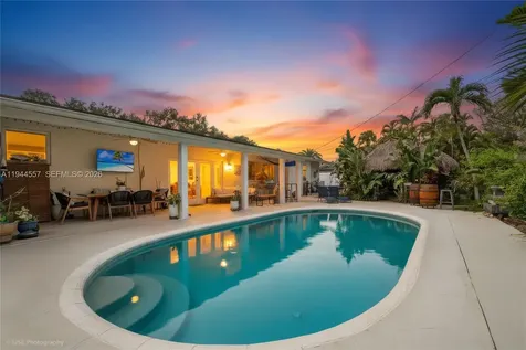 8265 SW 119th Street Miami FL 33156