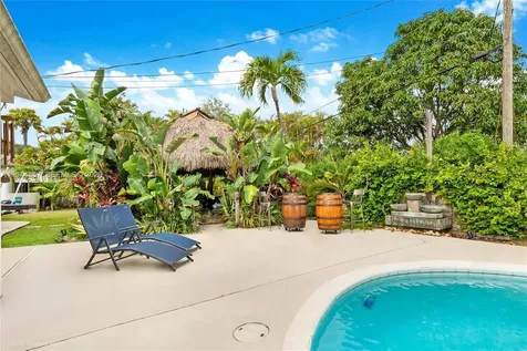 8265 SW 119th Street Miami FL 33156