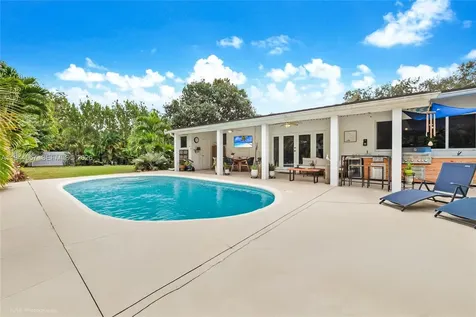 8265 SW 119th Street Miami FL 33156