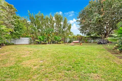 8265 SW 119th Street Miami FL 33156
