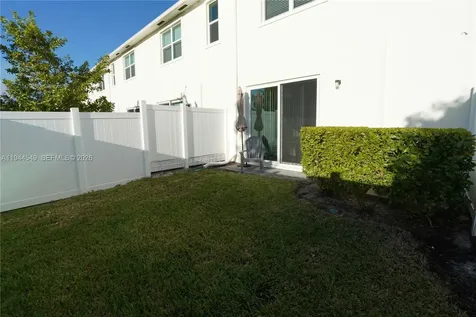 870 SE Grovebush Saint Lucie West FL 34984