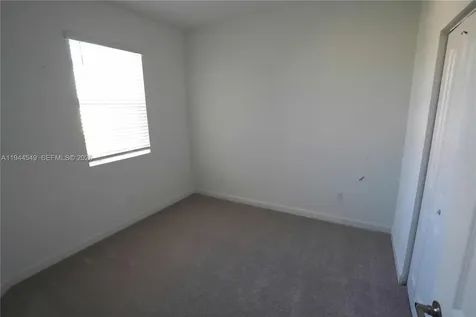 870 SE Grovebush Saint Lucie West FL 34984