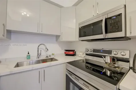 800 SW 11th Avenue Hallandale Beach FL 33009