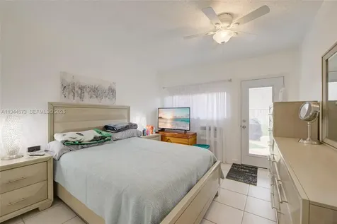 800 SW 11th Avenue Hallandale Beach FL 33009
