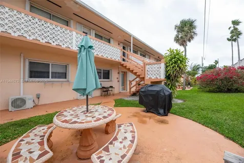 800 SW 11th Avenue Hallandale Beach FL 33009