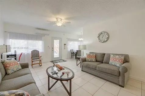 800 SW 11th Avenue Hallandale Beach FL 33009